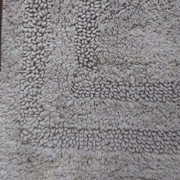 Hudson Park Bath Rug - Picture 8 of 10